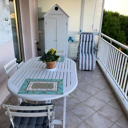 Les Pervenches Apartman *